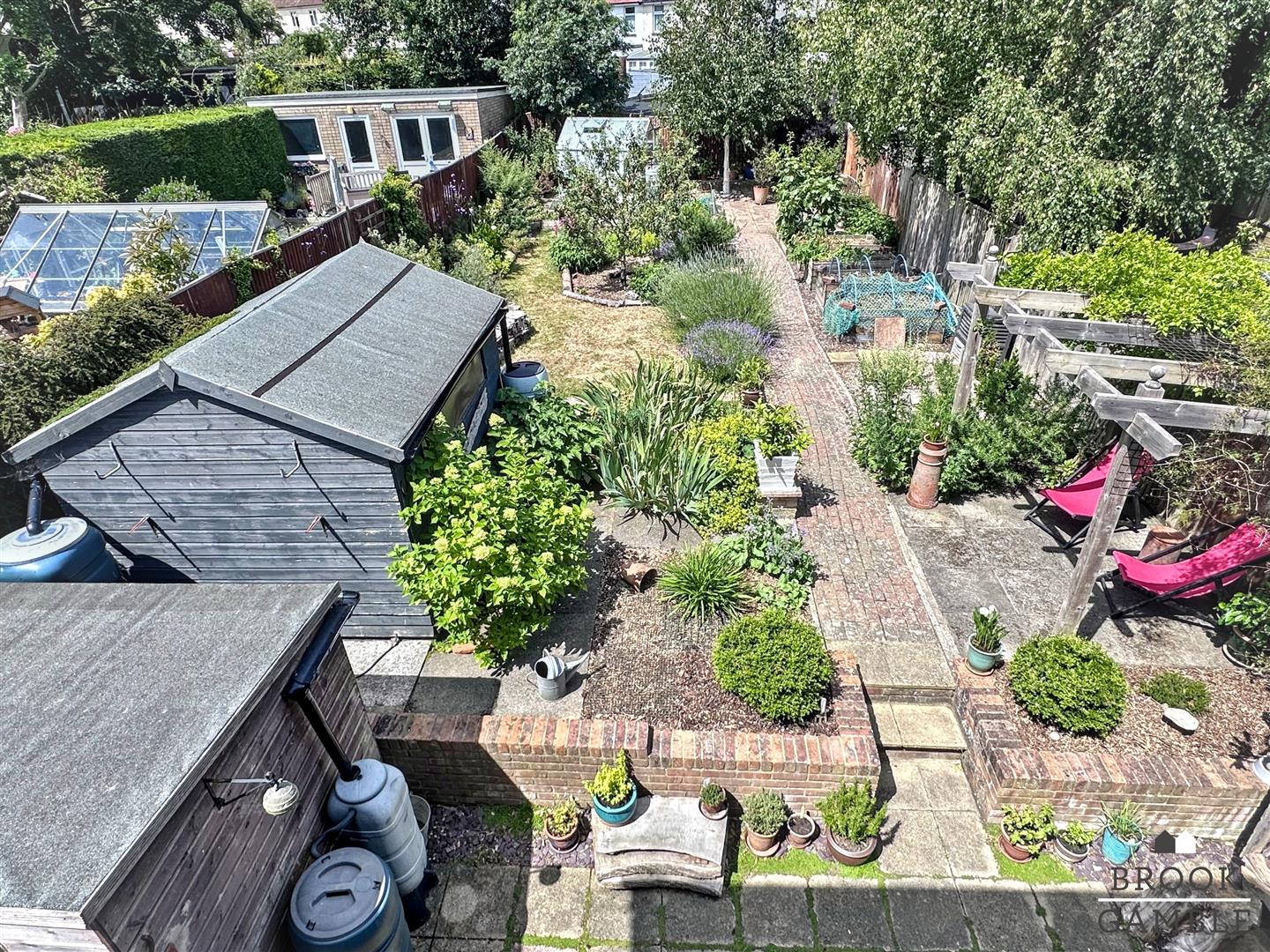 4 Bedroom House - Semi-Detached. Central Avenue in Eastbourne, East Sussex 3